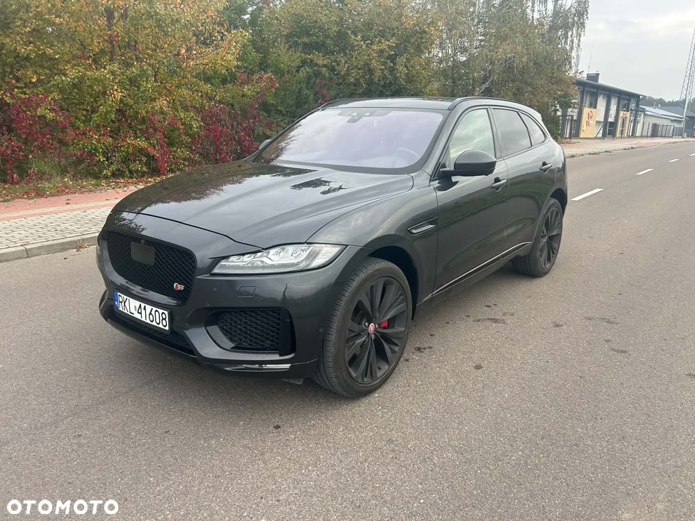 Jaguar F-Pace