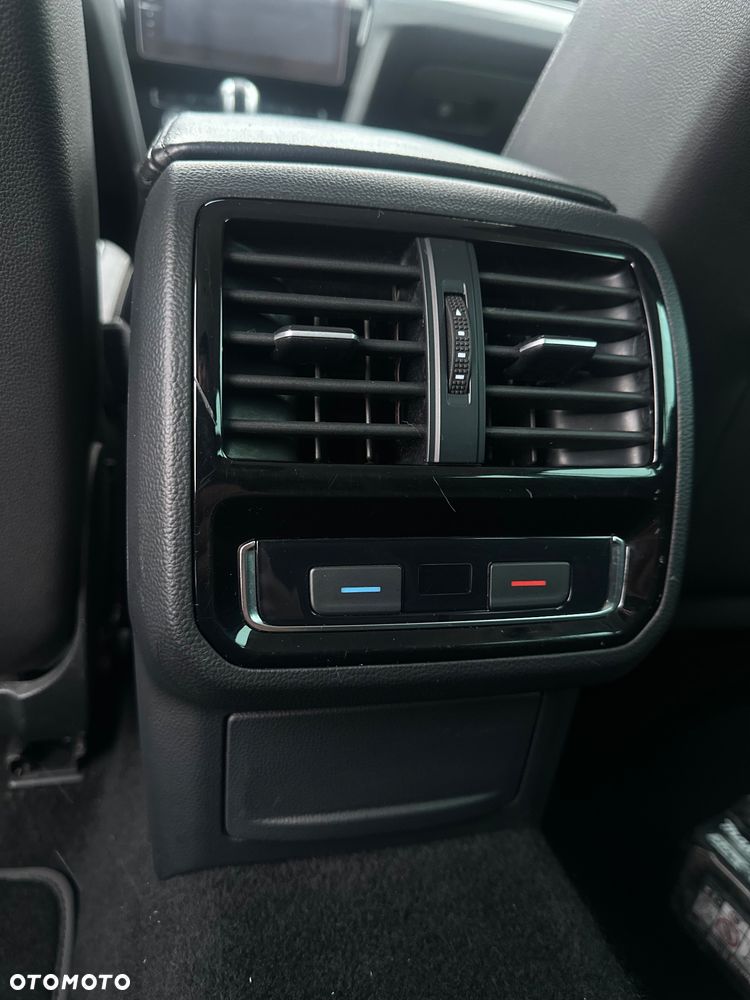 Volkswagen Passat 1.4 TSI DSG BlueMotion Technology Exclusive - 32
