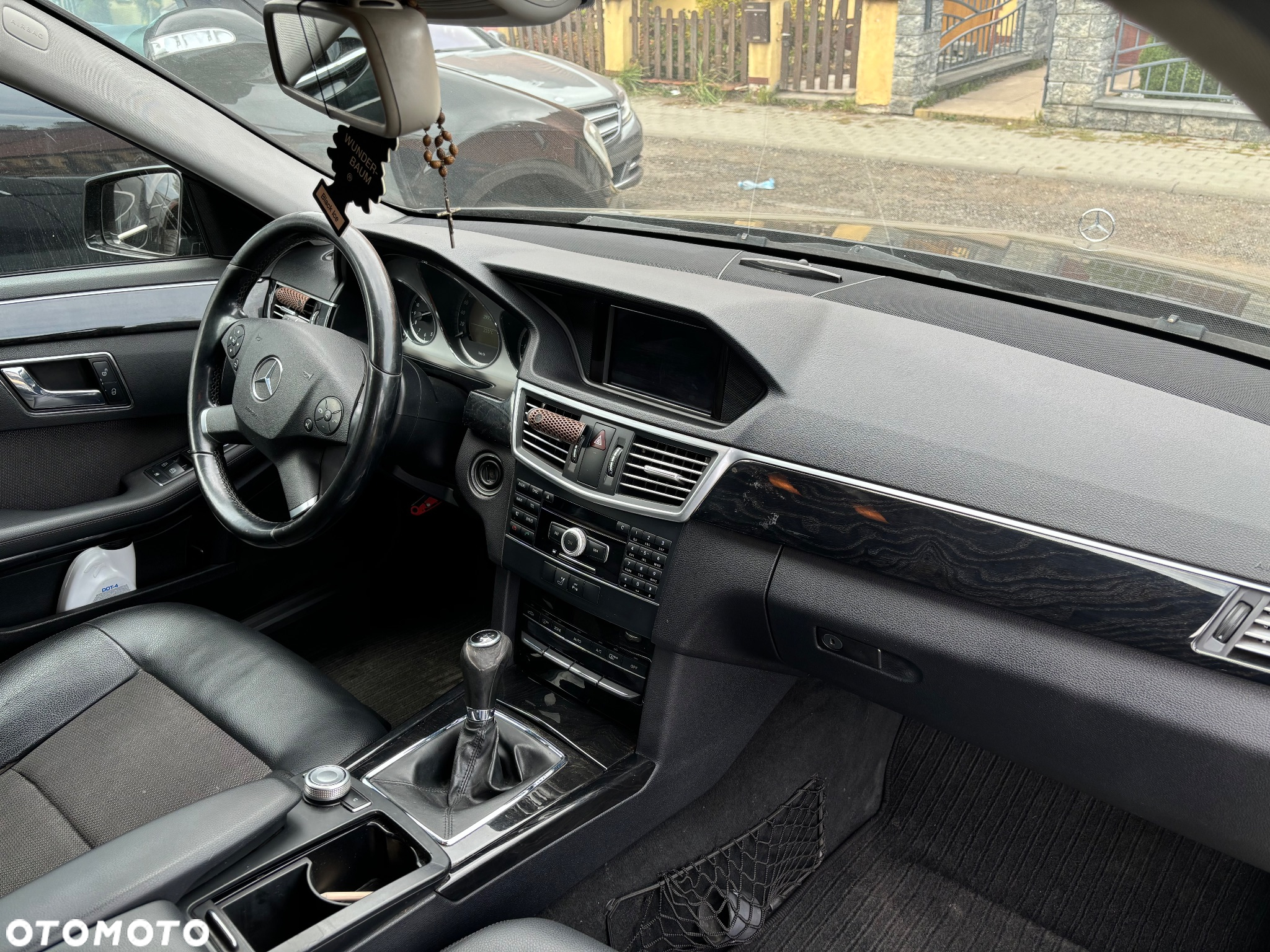 Mercedes-Benz Klasa E 200 CDI BlueEff - 4