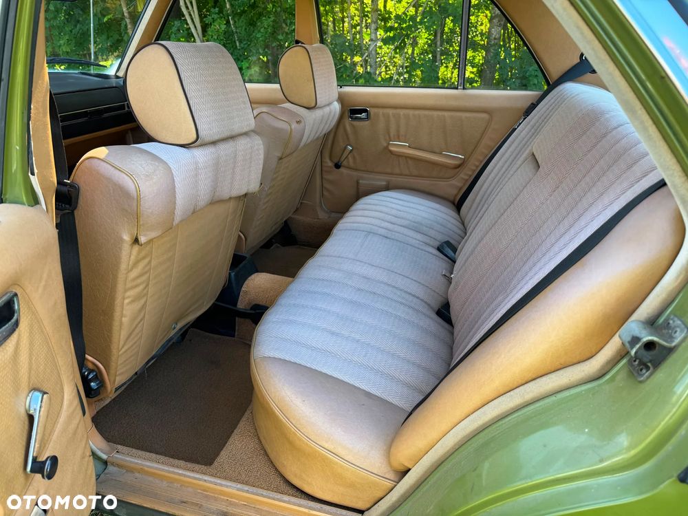 Mercedes-Benz W123 - 19