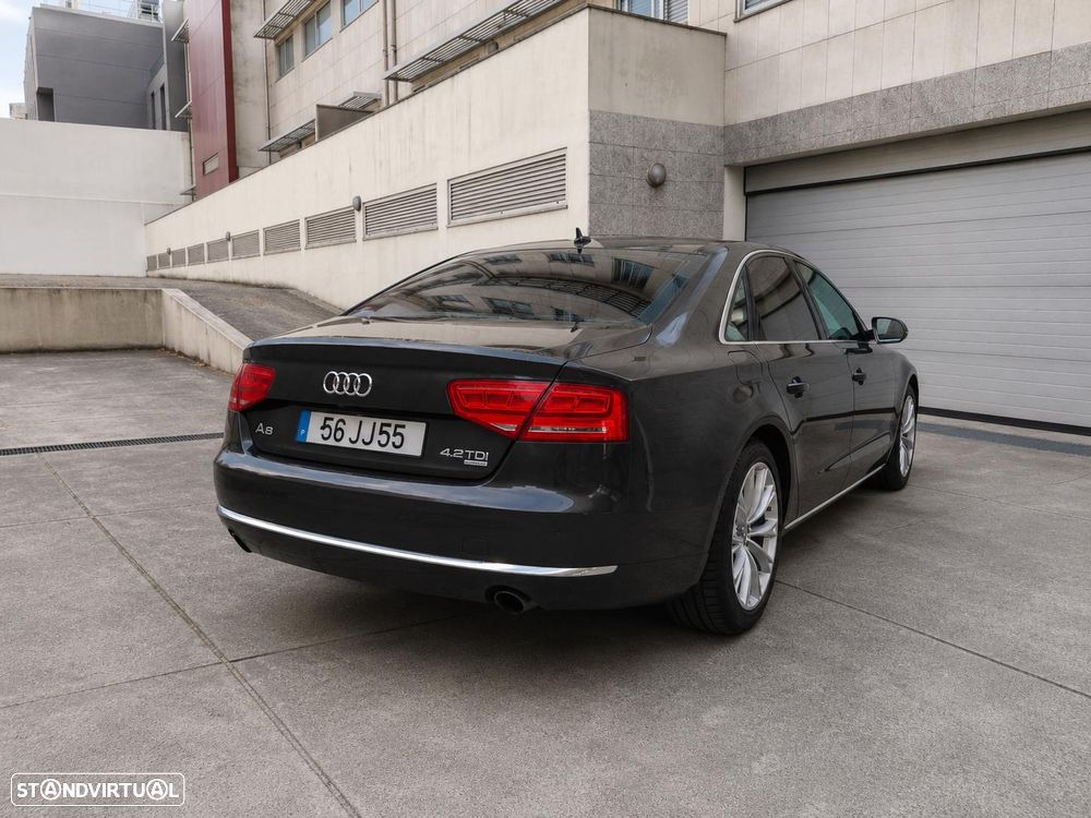 Audi A8 4.2 TDi V8 quattro - 7