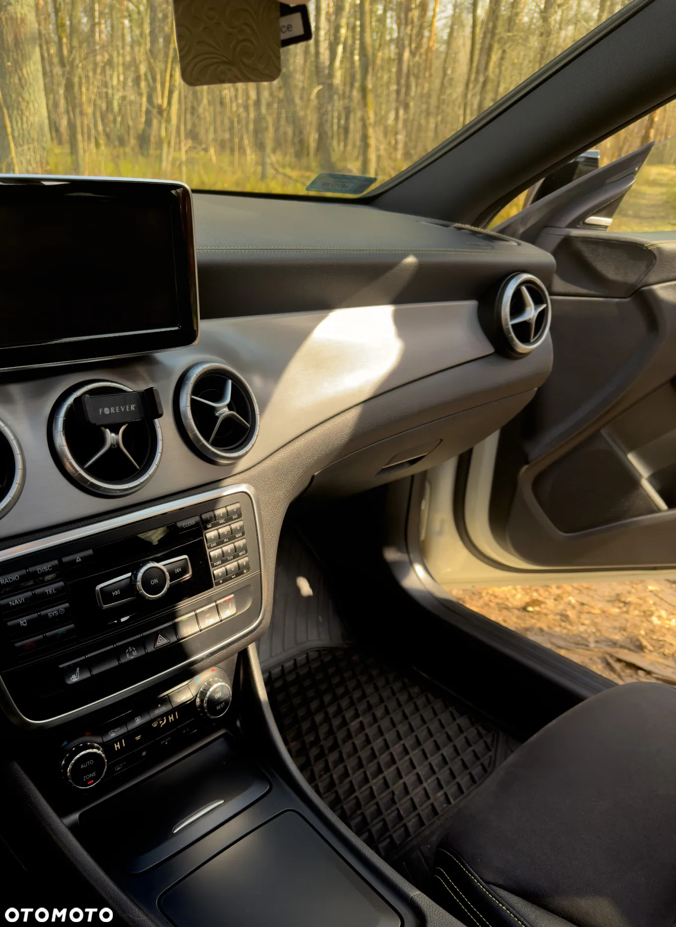 Mercedes-Benz CLA - 10