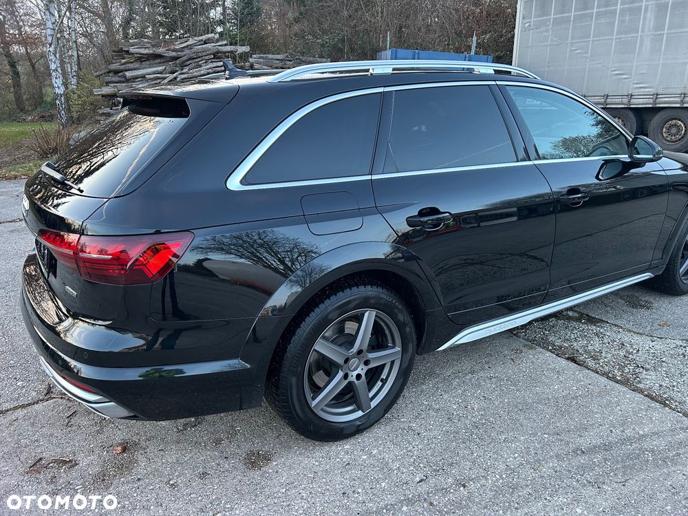 Audi A4 Allroad - 12