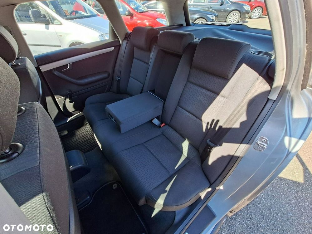 Audi A4 Avant 2.0 TDI - 24