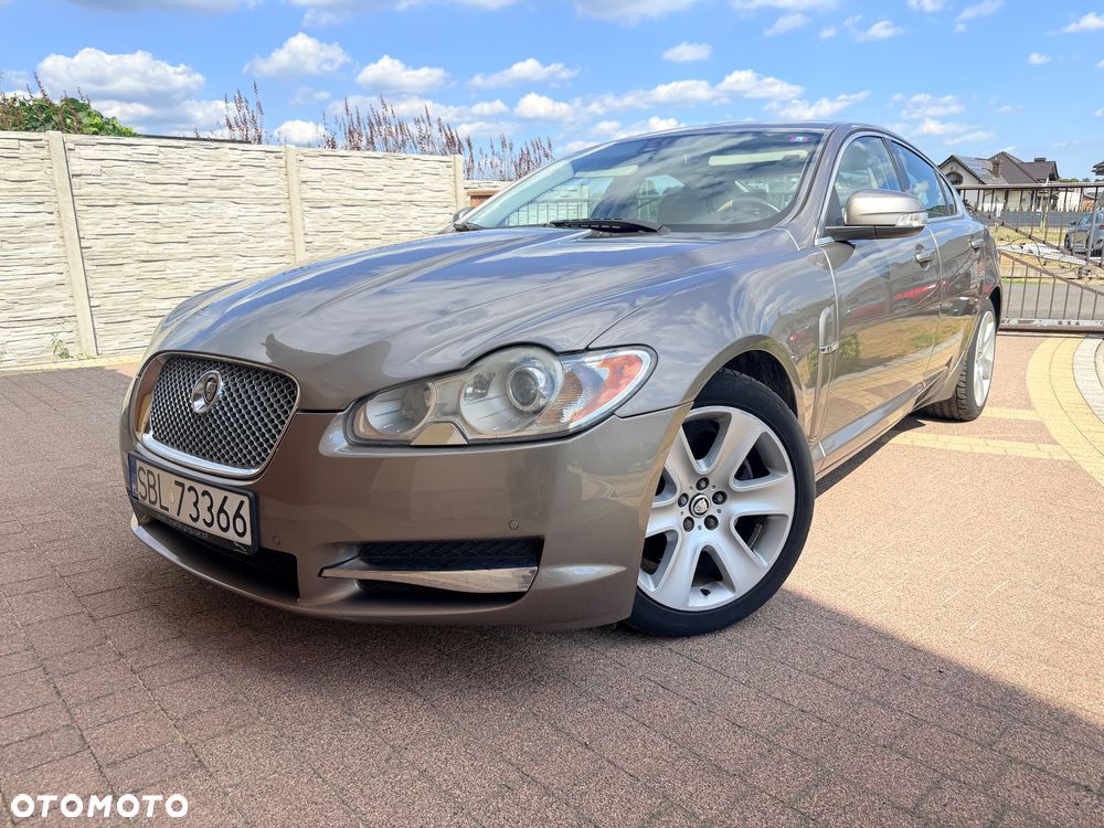 Jaguar XF 2.7 V6 Premium Luxury - 8