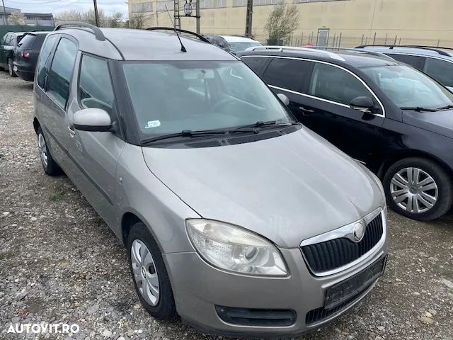 Dezmembrez Skoda Roomster 1.2 Benzina - 5