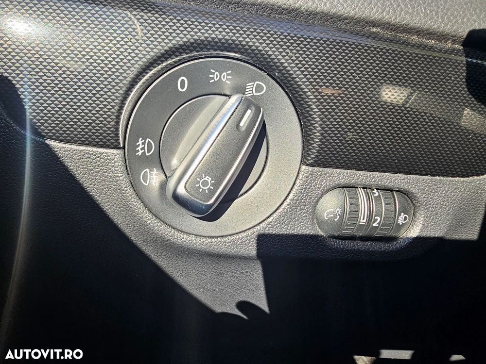 Volkswagen Jetta 1.6 TDI DPF Comfortline DSG - 23