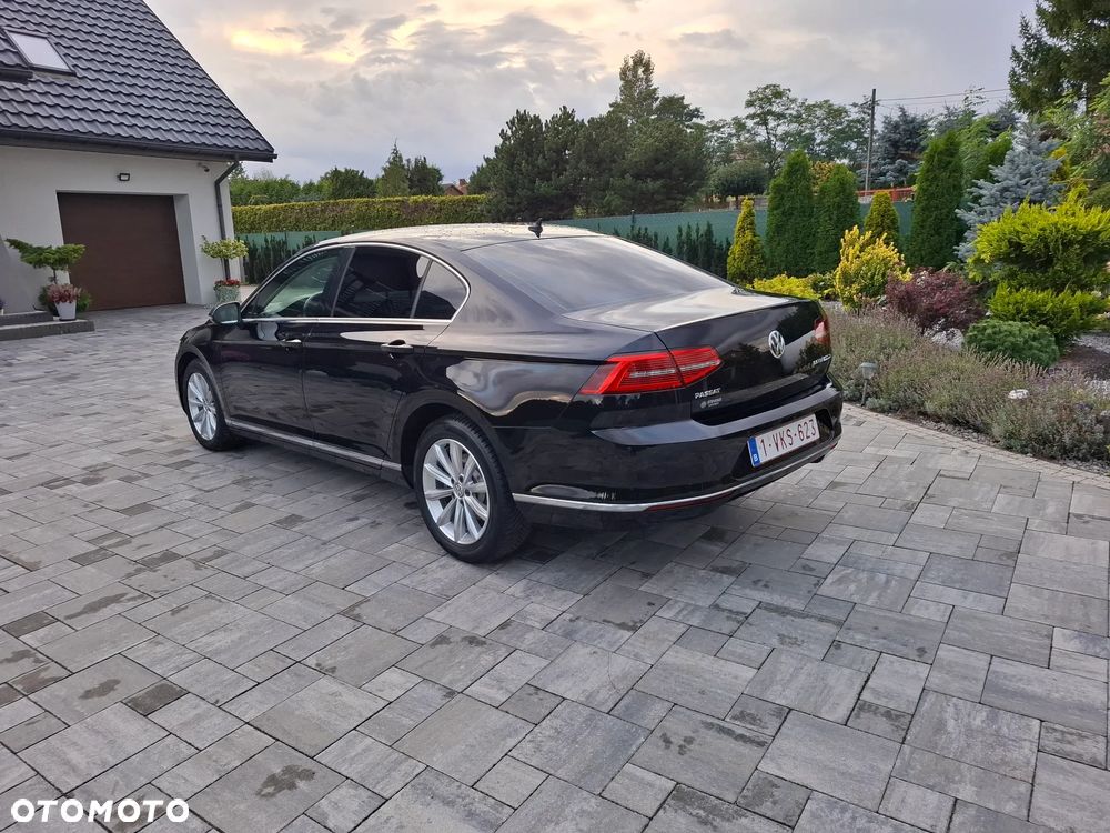 Volkswagen Passat 2.0 TDI (BlueMotion Technology) Highline - 9