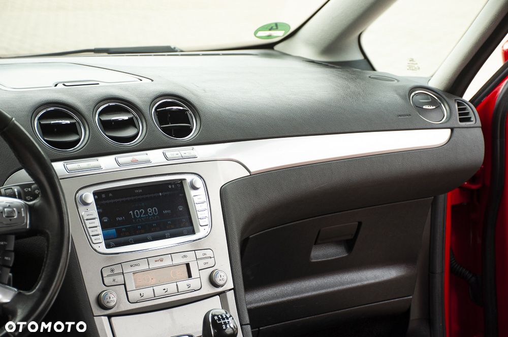 Ford Galaxy 2.0 TDCi Trend - 24