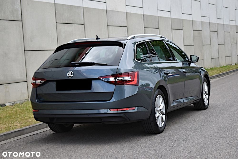 Skoda Superb 1.6 TDI Style - 17