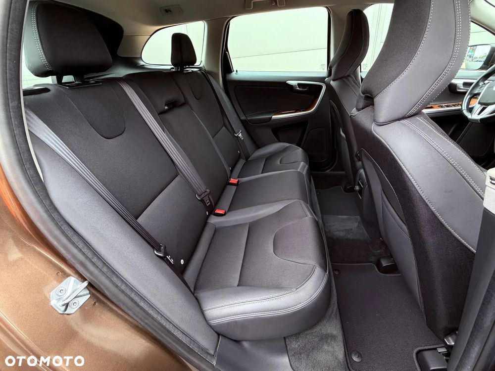 Volvo XC 60 D4 Geartronic Momentum - 8