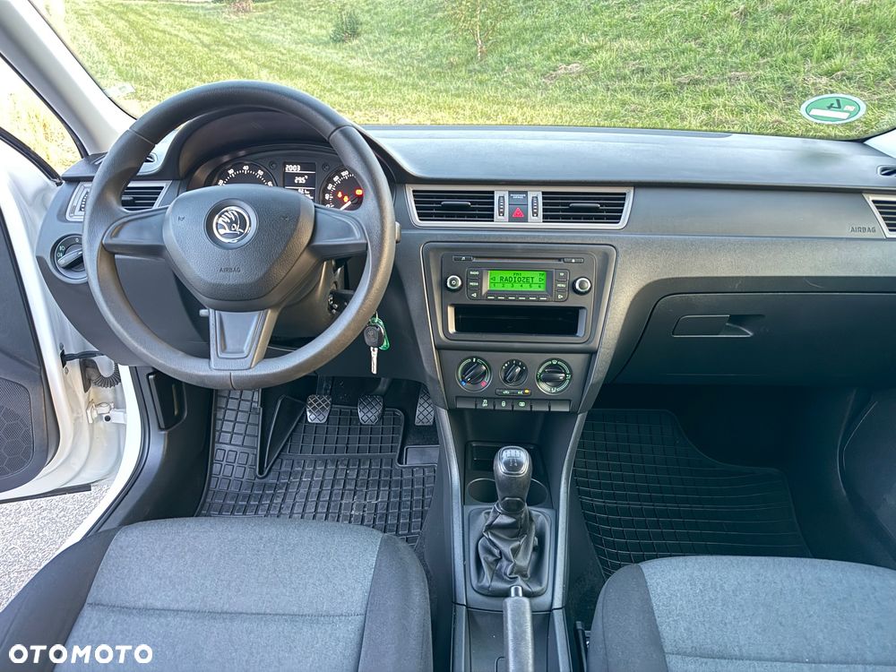 Skoda RAPID 1.2 MPI Active - 18