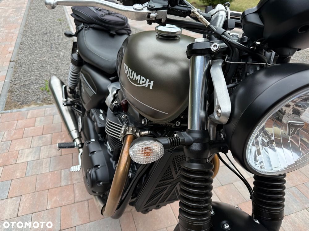 Triumph Street Twin - 13