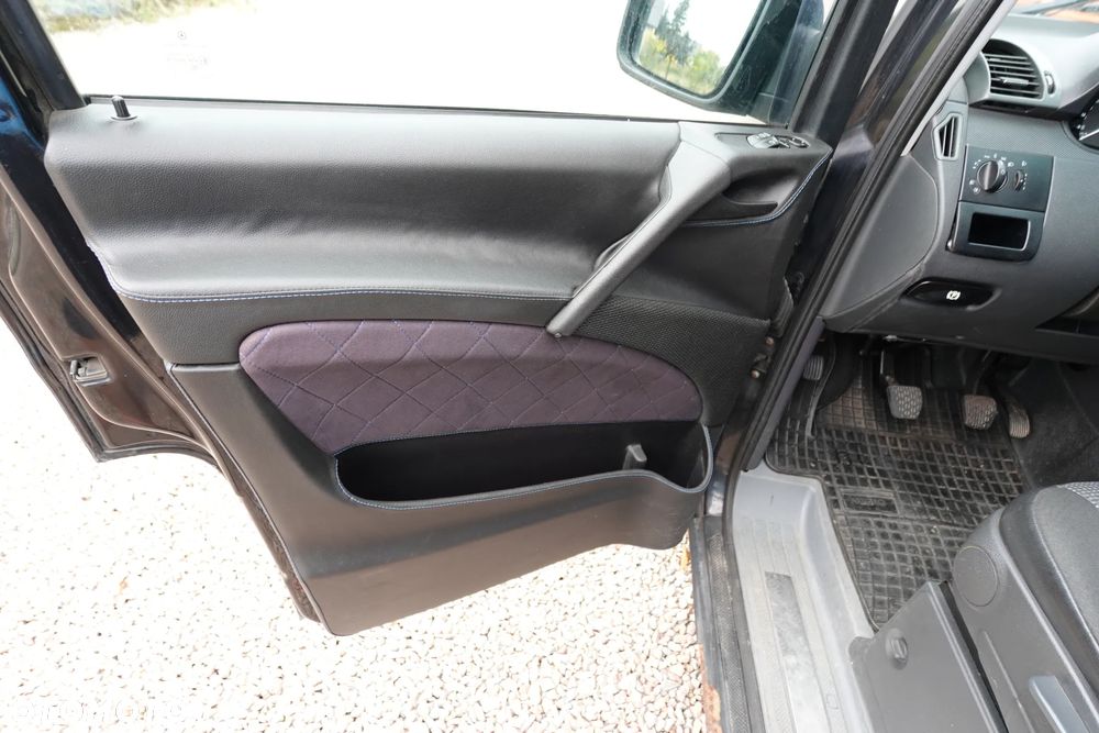 Mercedes-Benz Vito Shuttle 639.705 - 11