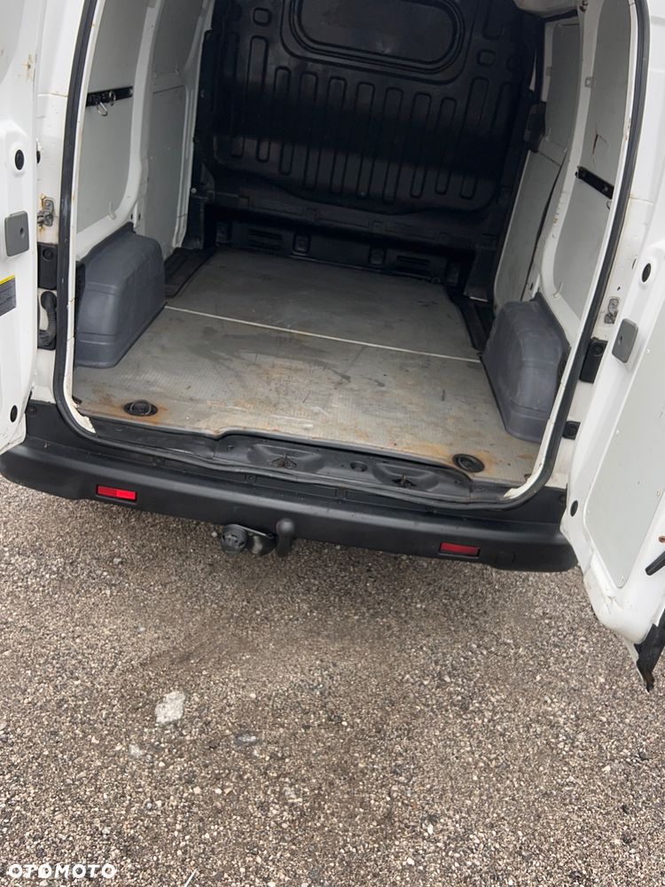 Nissan NV200 - 5