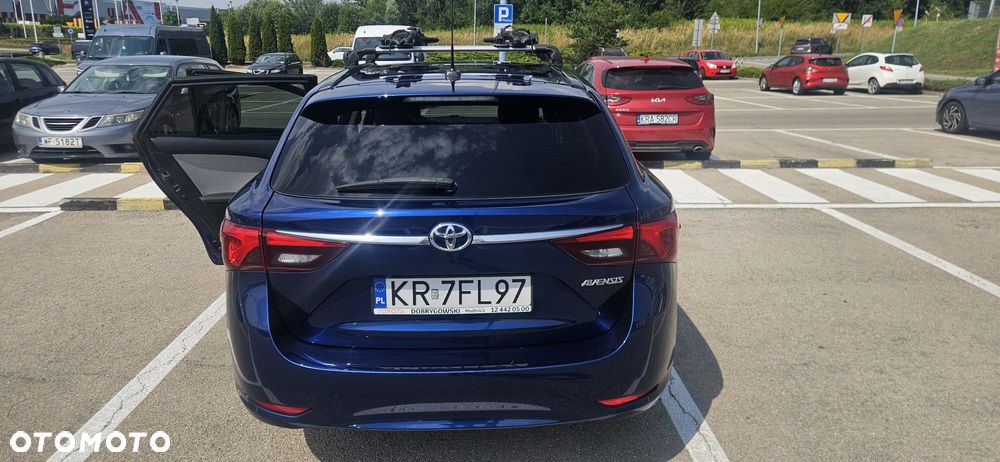 Toyota Avensis 2.0 D-4D Premium - 4