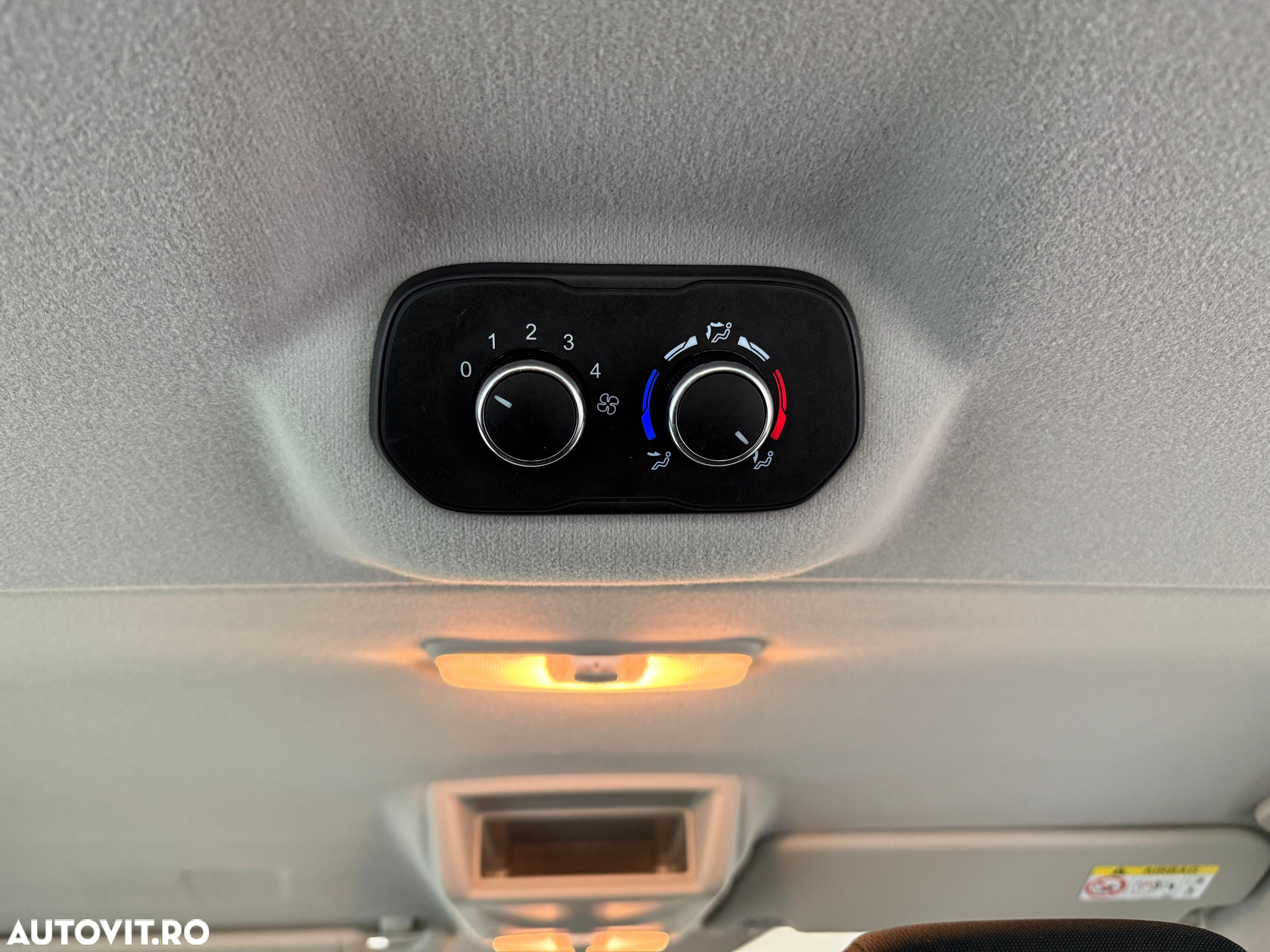 Ford Transit Custom Kombi 320 2.0 EcoBlue 105 CP L1H1 Trend - 13