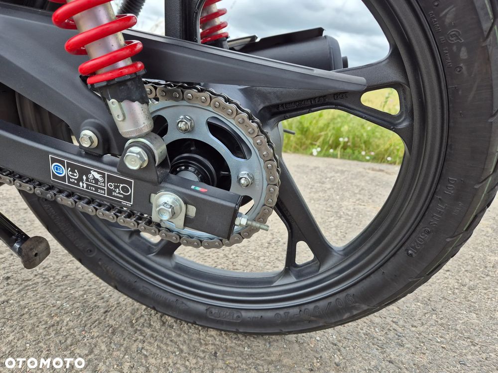 Honda CB - 11