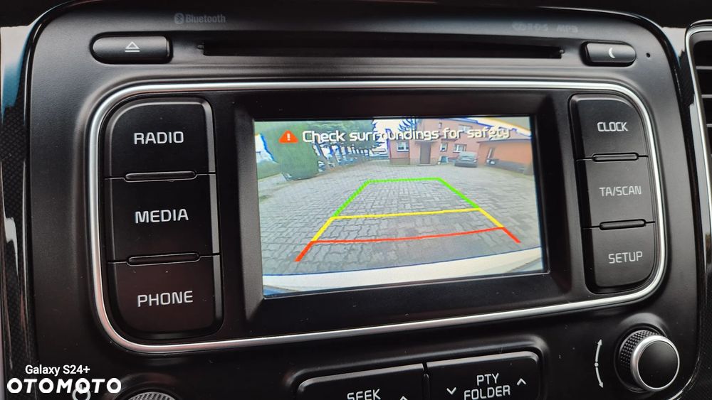 Kia Carens 1.7 CRDi 115 Dream Team Edition - 26