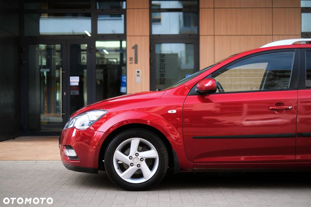Kia Ceed 1.6 GDI Business Line - 8