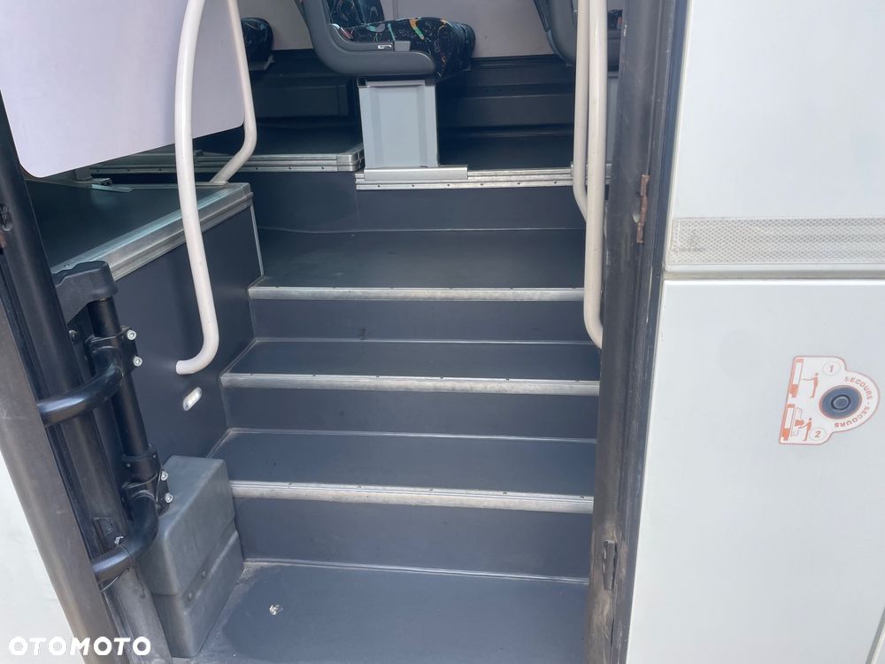 Irisbus Arway euro 5 stan bdb oryginalny niski przebieg !!! - 38