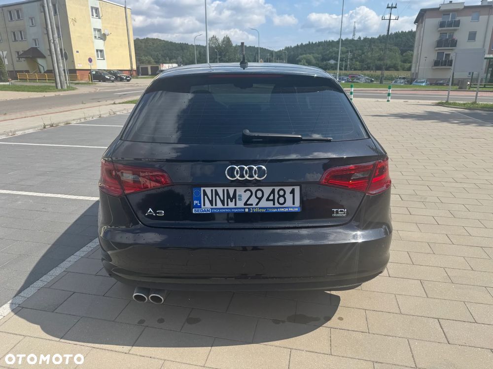 Audi A3 Sportback 2.0 TDI (clean diesel) quattro S tronic Ambiente - 5