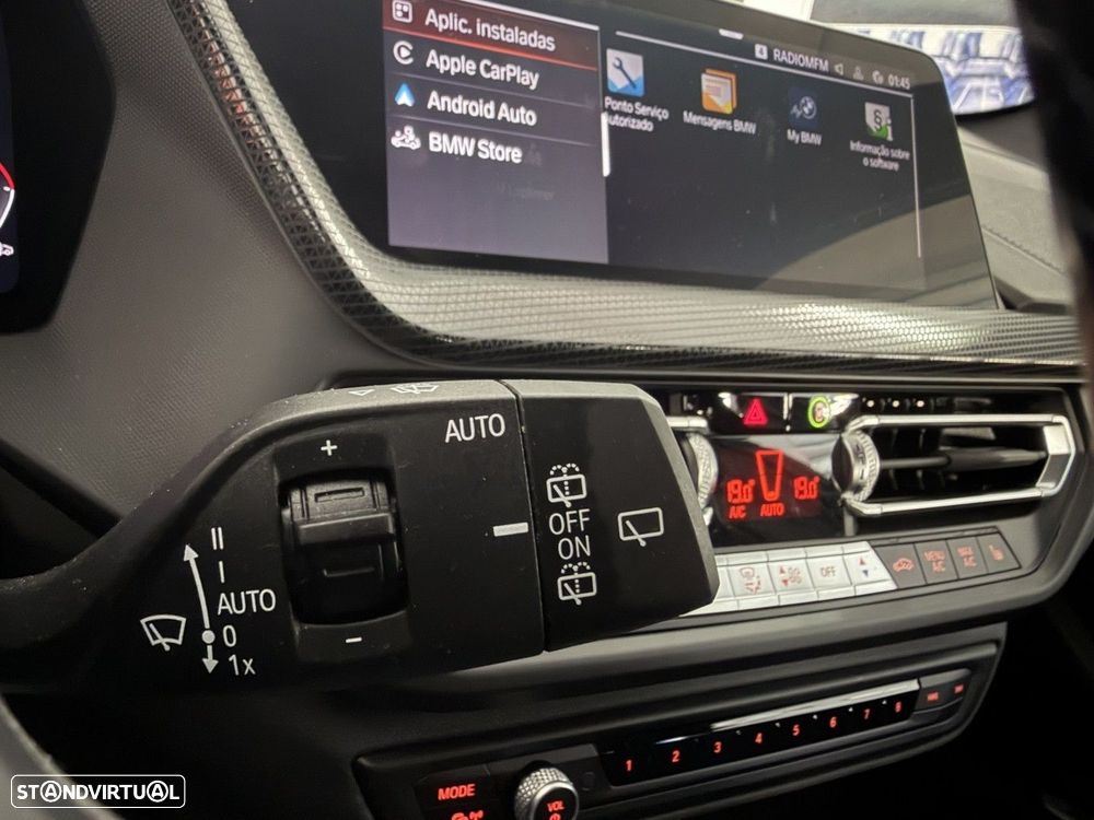 BMW 118 i Pack Desportivo M Auto - 18