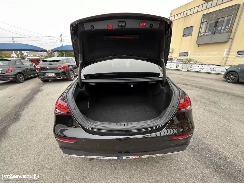 Mercedes-Benz E 220 d AMG Line - 53