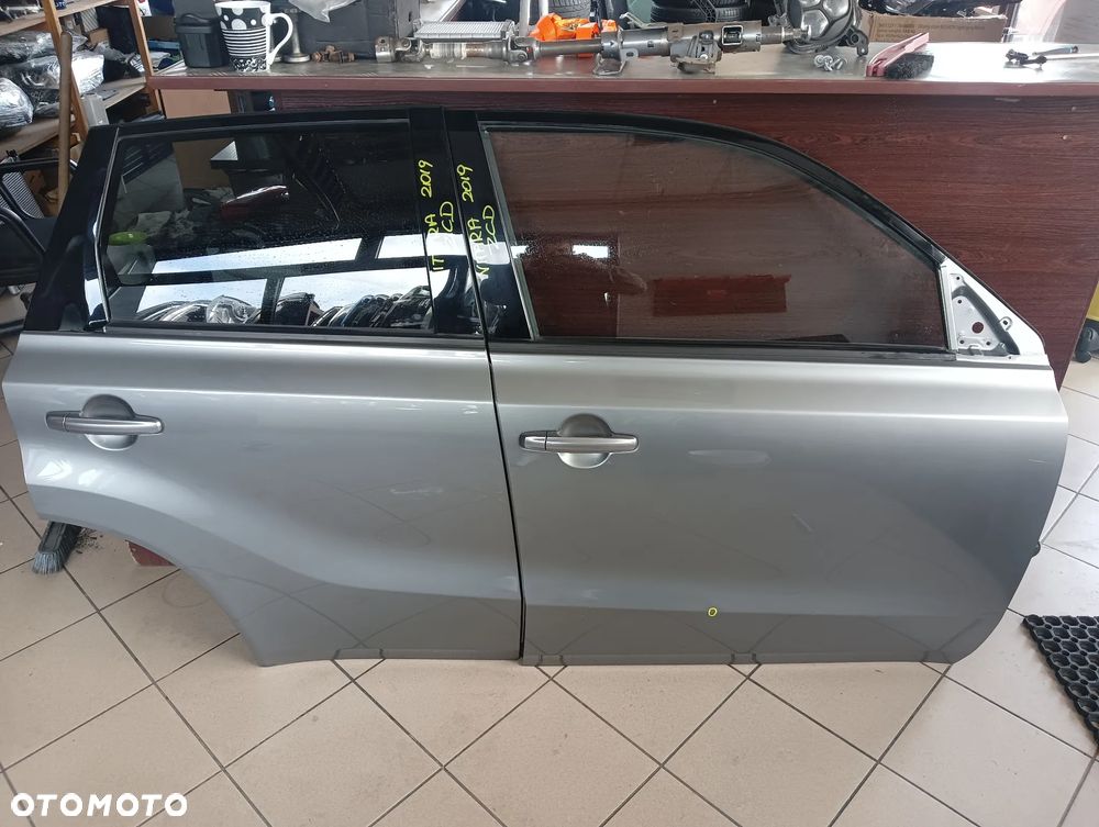 Suzuki Vitara po 2015 ZCD drzwi przednie PRAWE - 1