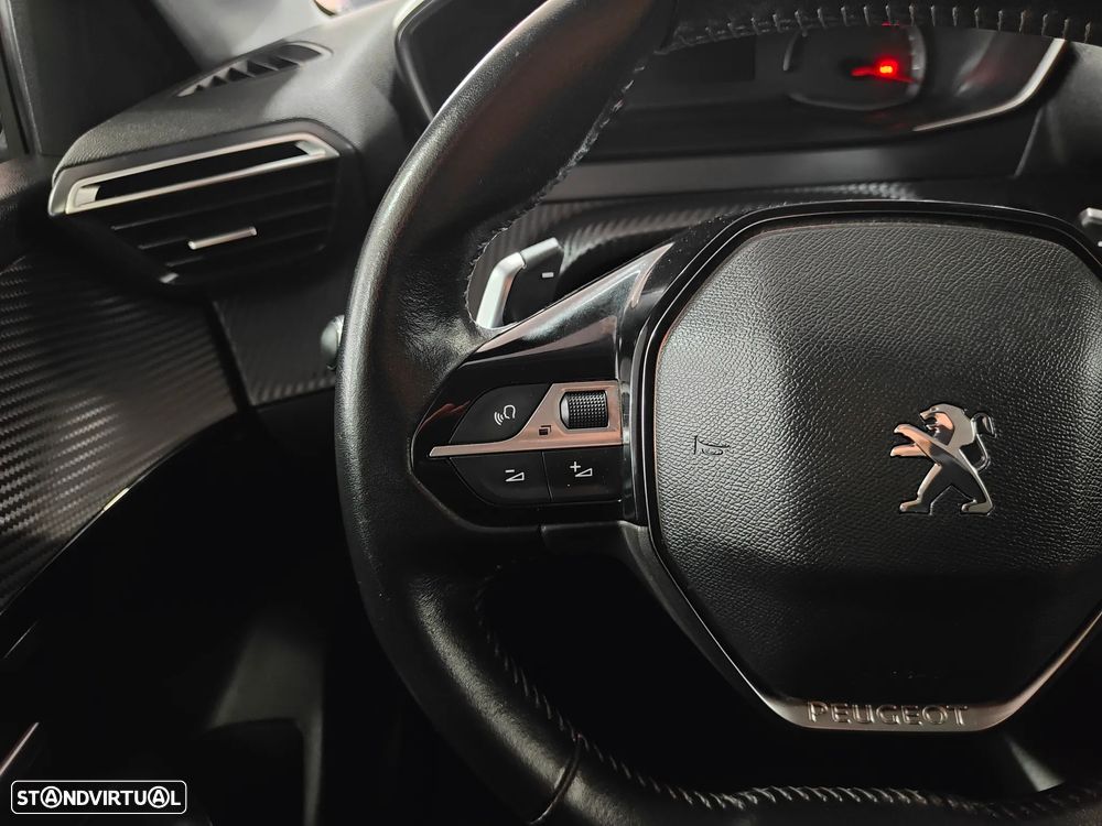 Peugeot 208 1.2 PureTech Allure EAT8 - 51