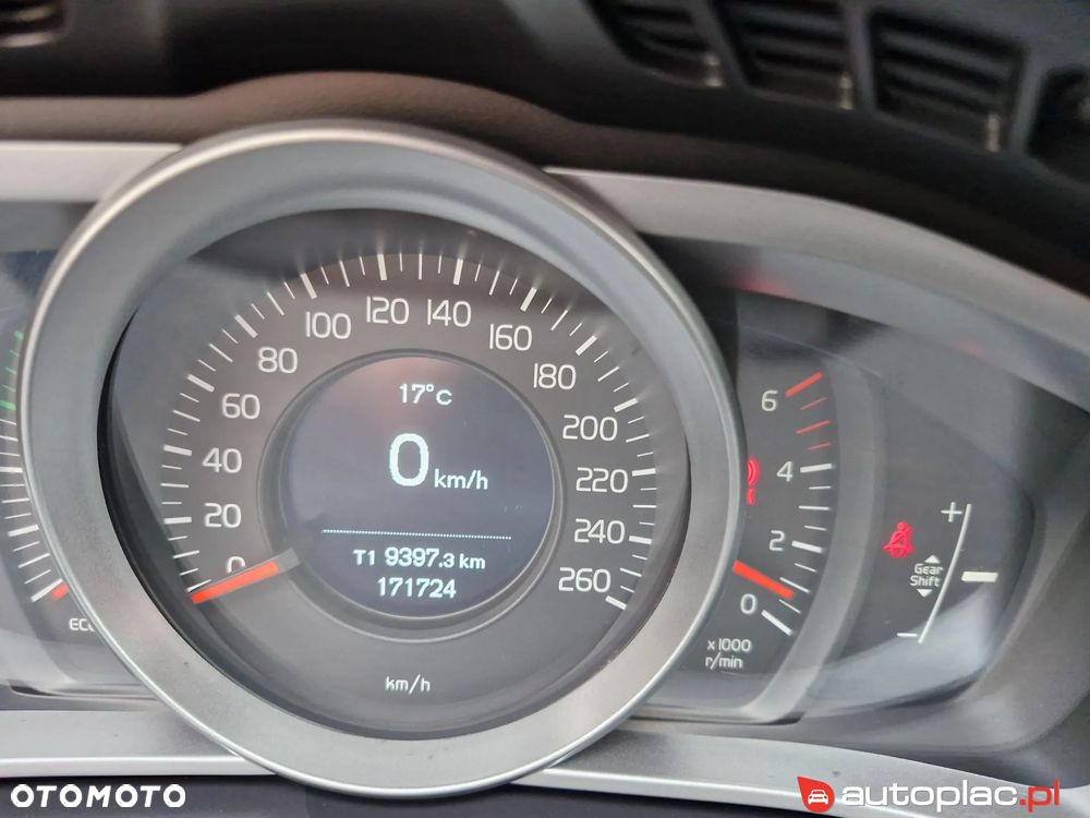 Volvo V40 D2 Momentum - 38