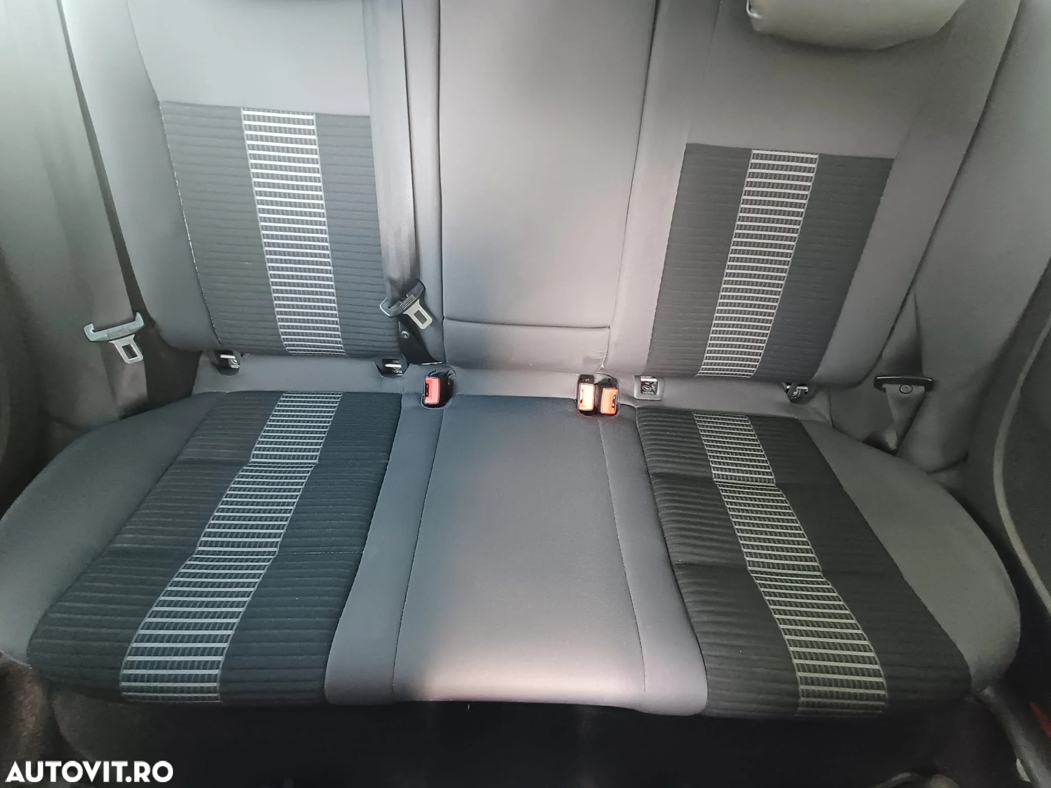 Volkswagen Jetta - 5
