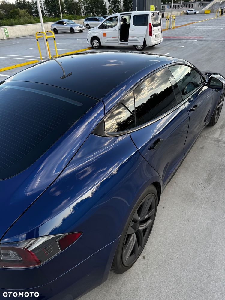 Tesla Model S Long Range - 17