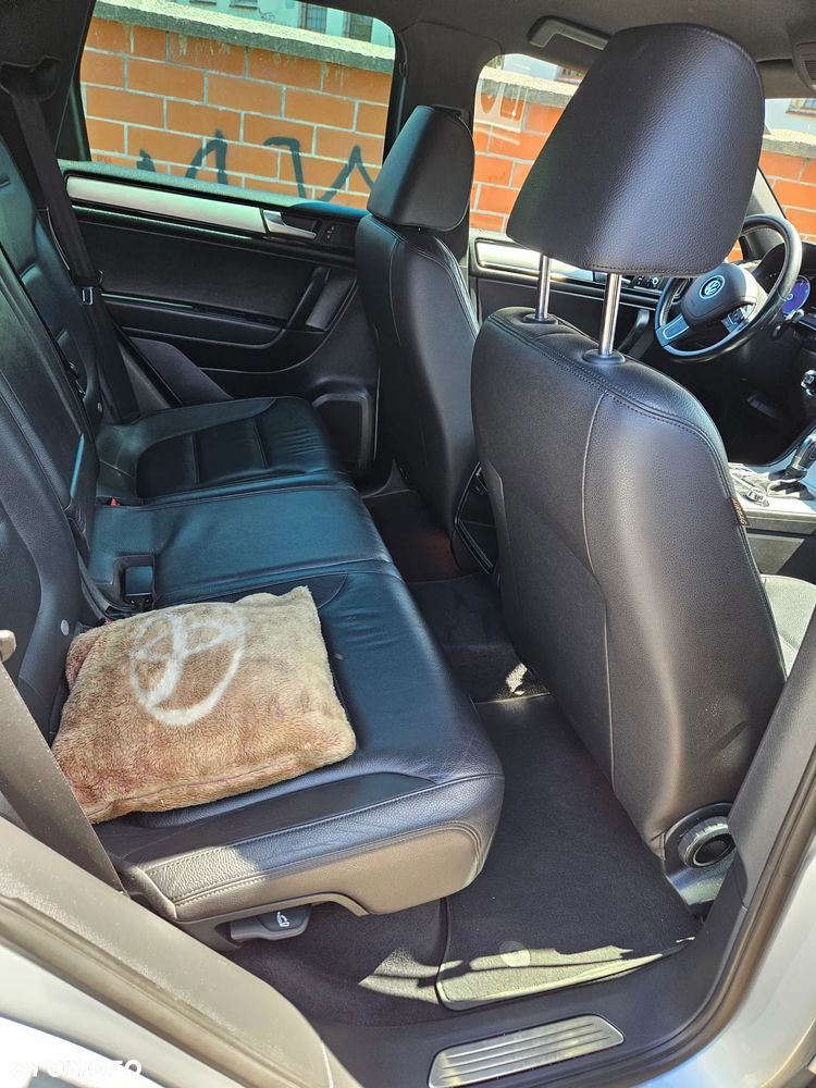 Volkswagen Touareg - 12