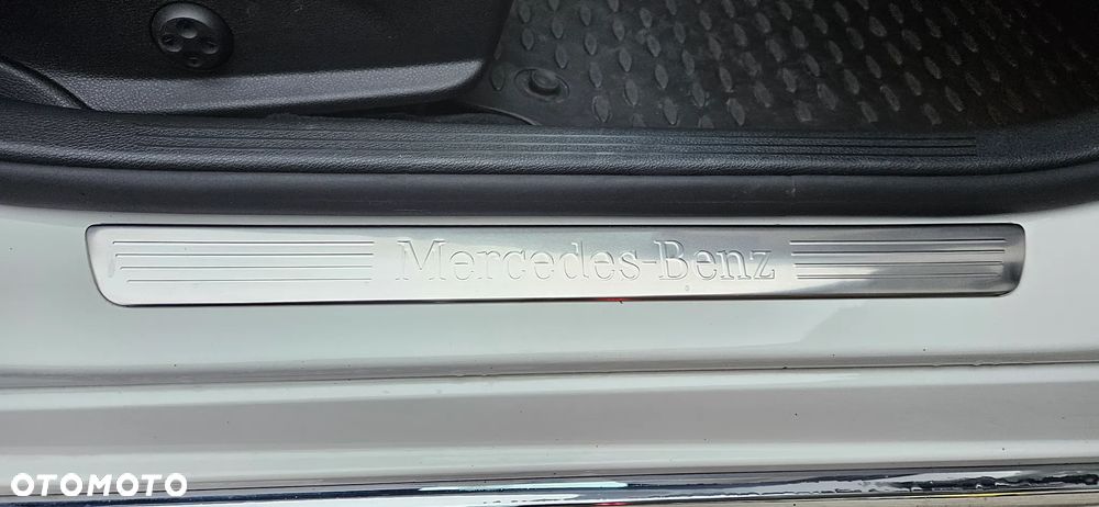 Mercedes-Benz Klasa C 300 9G-TRONIC Avantgarde - 35