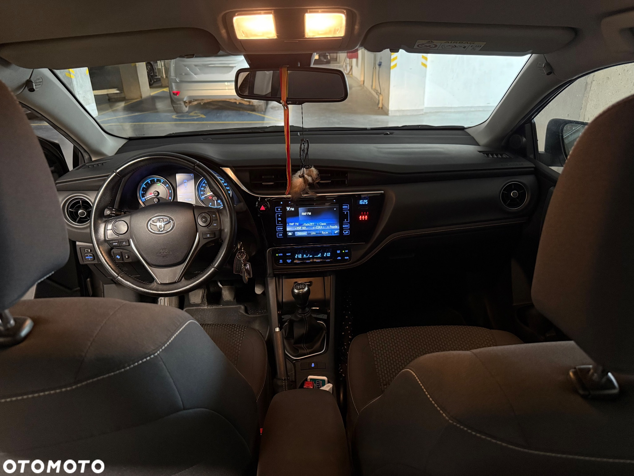 Toyota Corolla 1.6 Comfort - 8