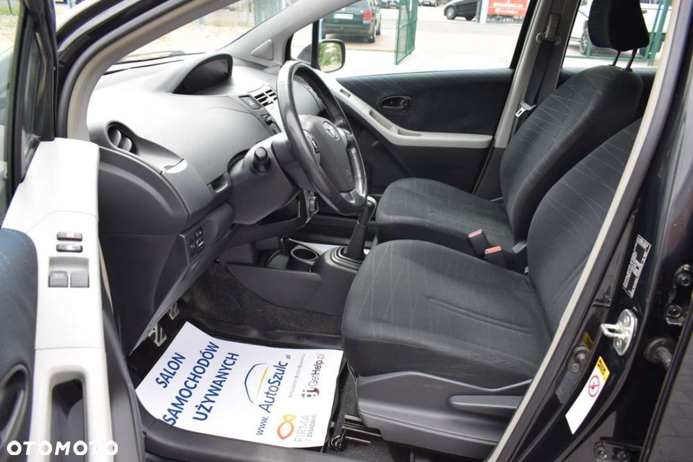 Toyota Yaris - 18
