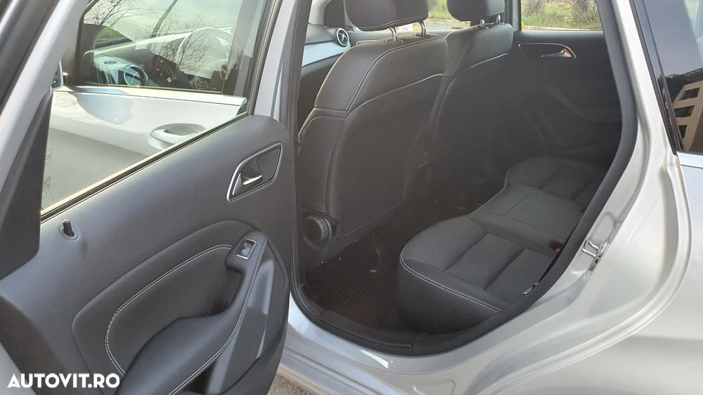 Mercedes-Benz B - 18