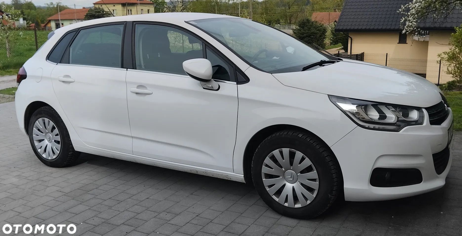 Citroën C4 1.2 PureTech Feel - 1