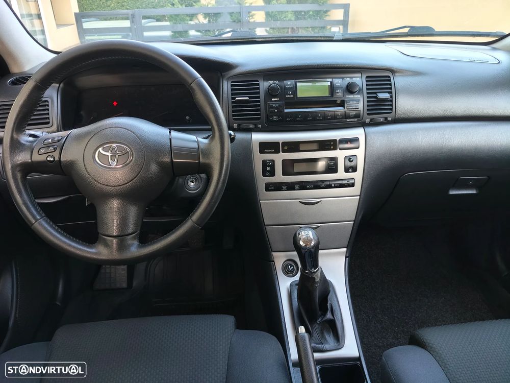 Toyota Corolla SW 1.4 D-4D Sol - 25