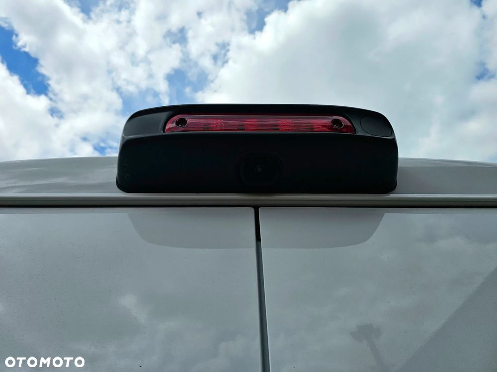 Opel MOVANO FURGON L3H2 2,2 140 KM - 18