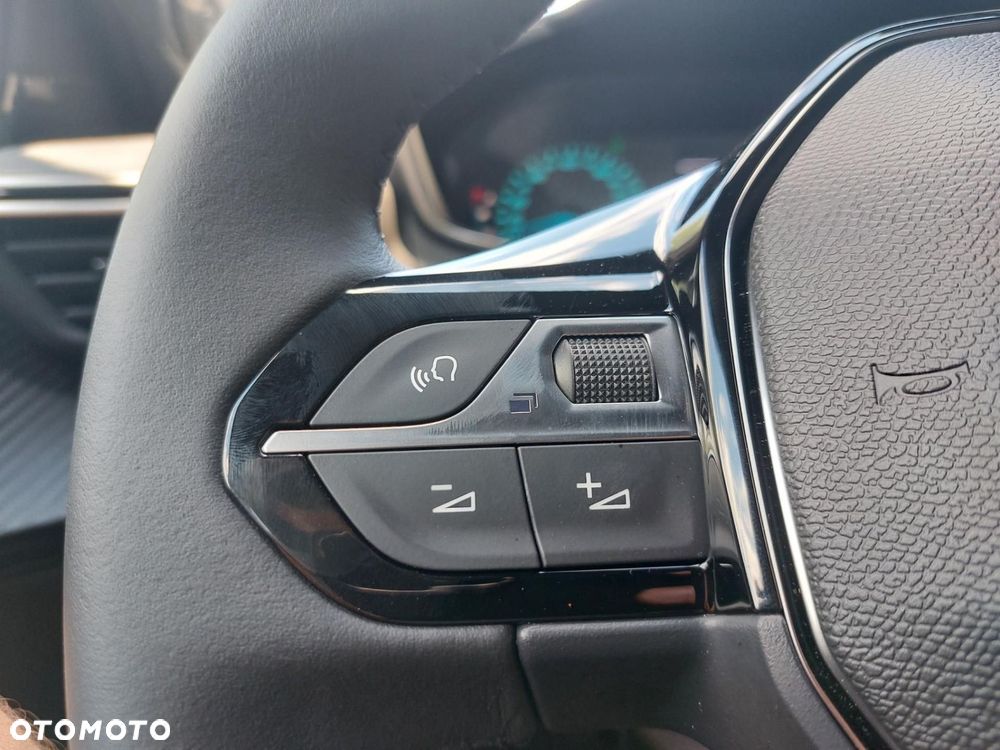 Peugeot 2008 1.2T Edition S&S - 21