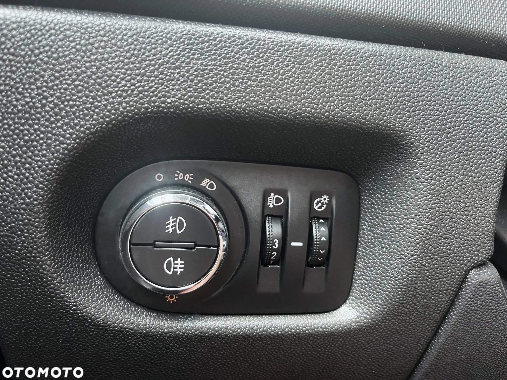 Opel Corsa 1.4 16V Automatik Navi - 31