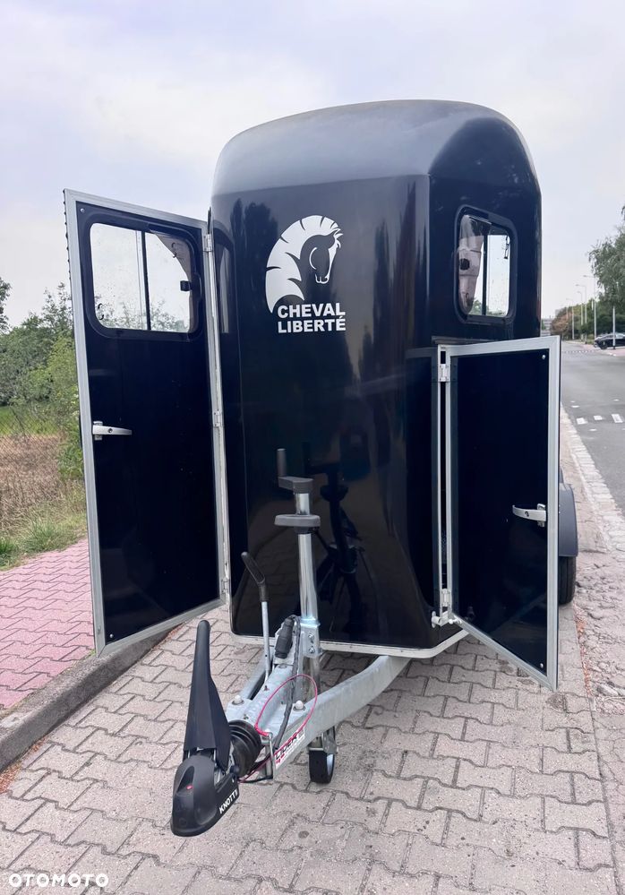 Cheval Liberte Gold 3 - 4