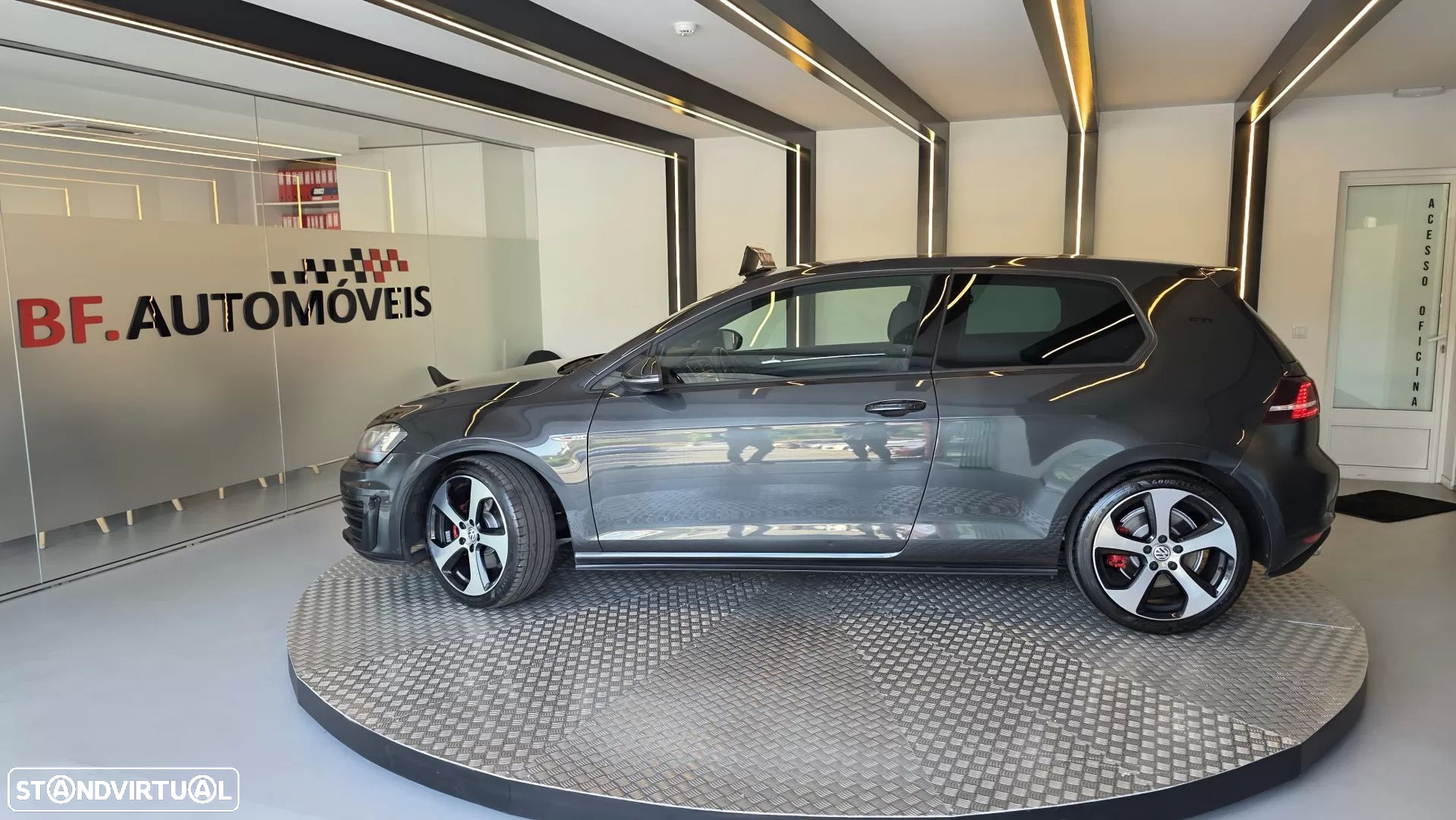 VW Golf 2.0 TSi GTi - 12