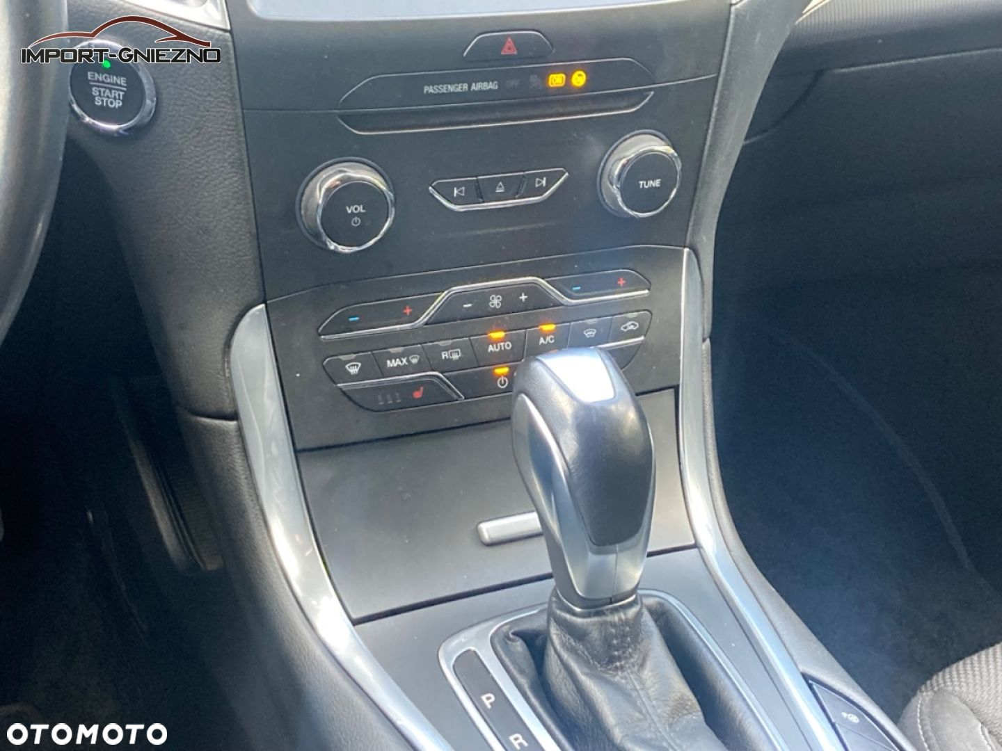 Ford S-Max - 12