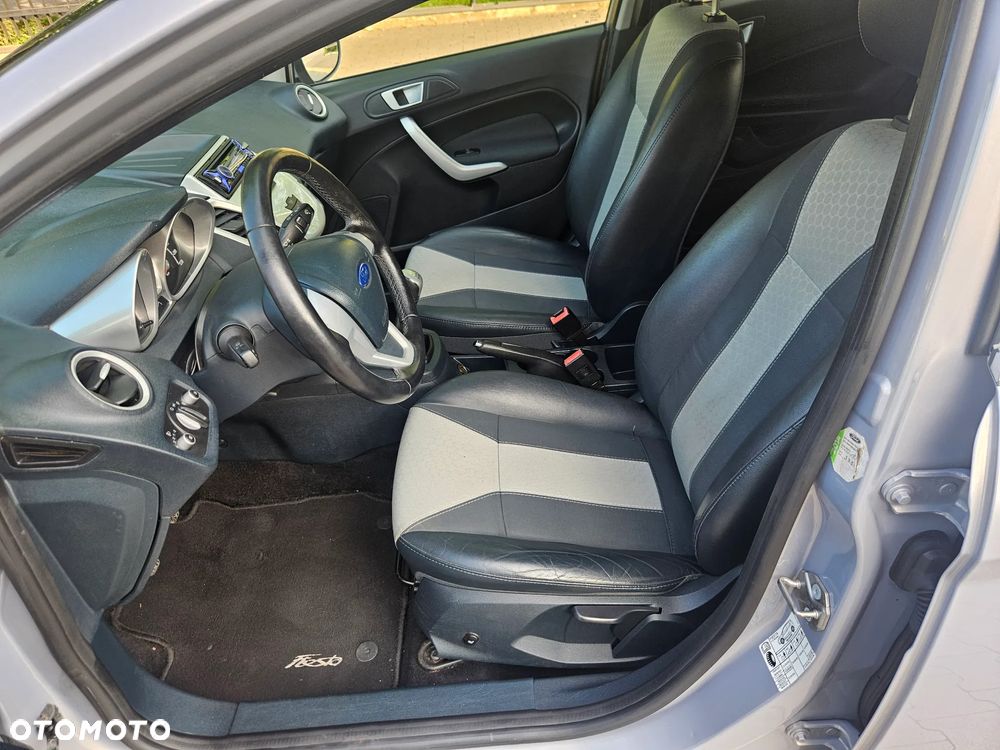 Ford Fiesta 1.4 Ghia EU5 - 3