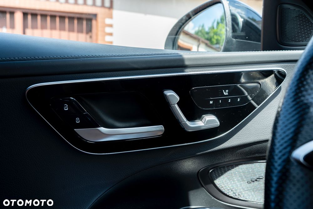 Mercedes-Benz Klasa C 300 4Matic 9G-TRONIC - 17