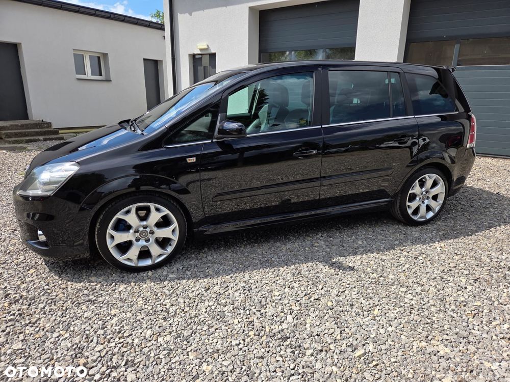 Opel Zafira OPC - 8