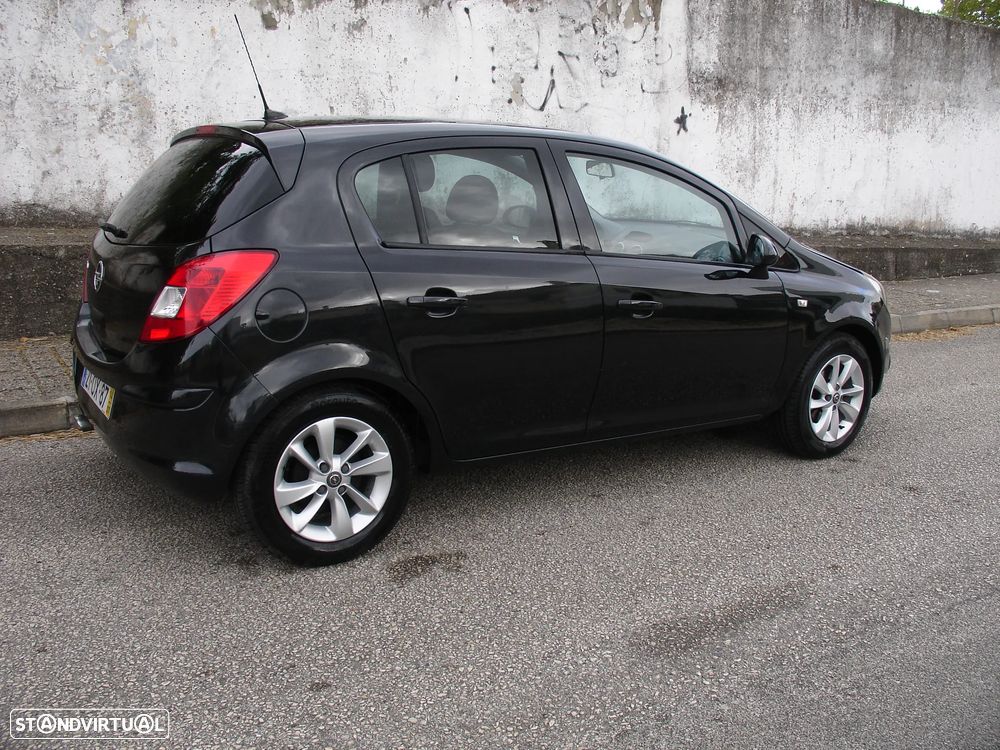 Opel Corsa 1.2 Go! FlexFuel - 6